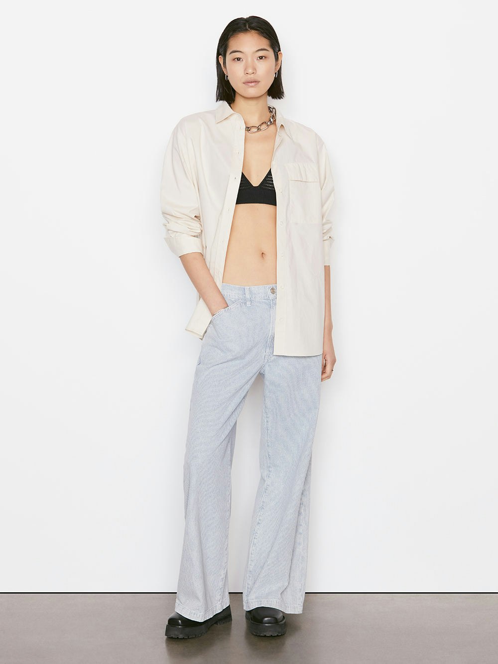 jeans full body view alt:hover
